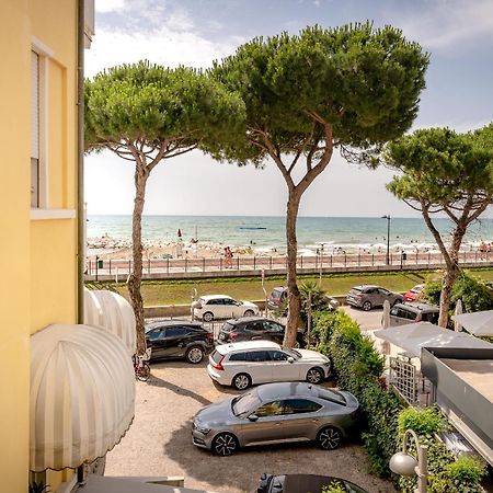 Hotel Le Lampare Caorle Exterior photo