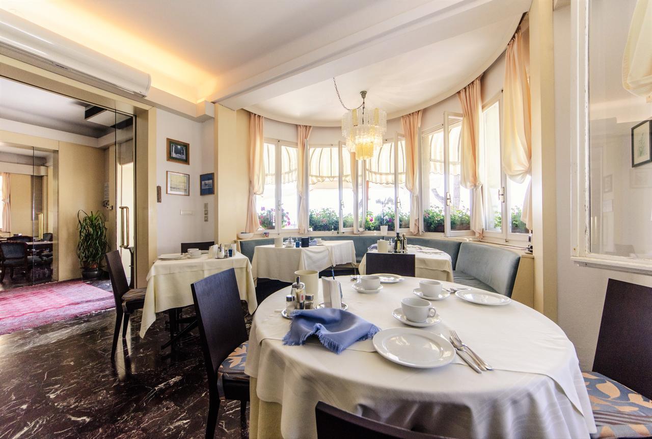 Hotel Le Lampare Caorle Exterior photo