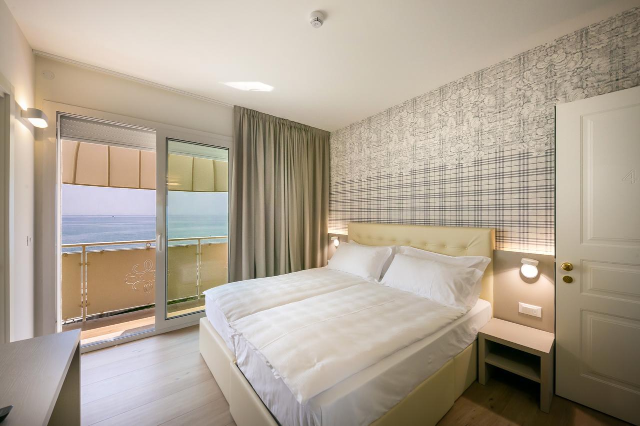 Hotel Le Lampare Caorle Exterior photo